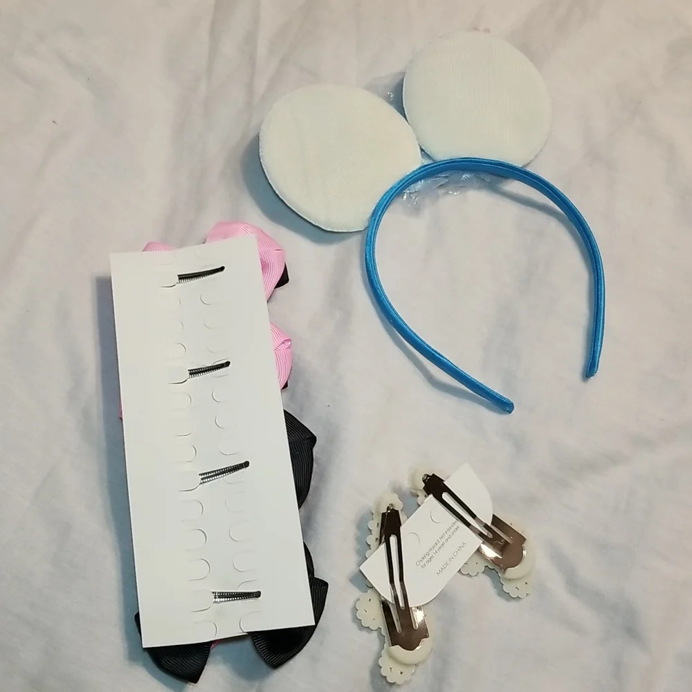 MOUSE EARS LOT SNOW THEMED ÷ PEARL EARS CLIP SET + 4 BOW CLIPS = 7 ITEMS